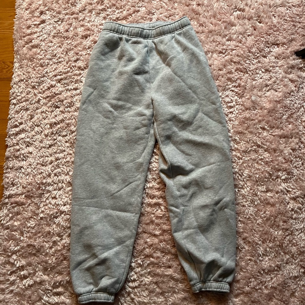 Aritzia Gray Cozy fleece sweatpants mega Fit Heather gray size Small